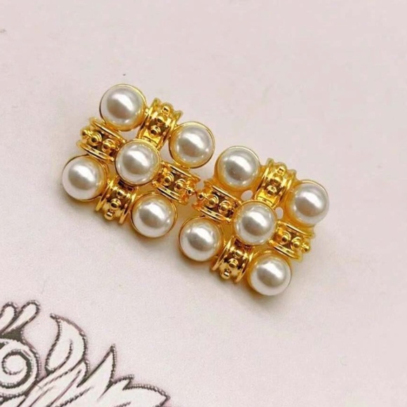 Vintage Style Faux Pearl Gold Tone Statement Earrings - Picture 4 of 4